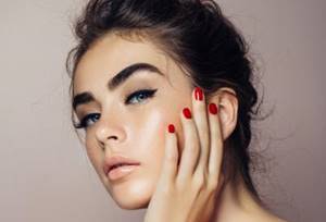 http://makeup.ru/storage/articles/13341/conversions/74VxtpDz1B4lYy0umBHwX9iwkgODVRXe-preview_vertical_full.jpg