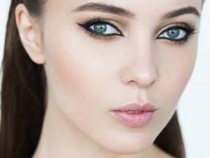 http://makeup.ru/storage/articles/17945/conversions/0WDTetOzWlzcqWQKc1TYrpsBtZaM5gmW-preview_vertical_full.jpg