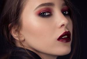 http://makeup.ru/storage/articles/24378/conversions/Hy8SB0nO5wAoxna42aPasvUAEly8Me2t-preview_vertical_full.jpg