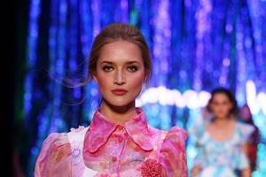 http://makeup.ru/storage/articles/10703/conversions/itwbqcFyE1Rl0wkRPYgmCgUa1DrIbUYB-preview_vertical_full.jpg