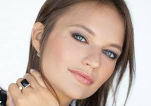 http://makeup.ru/storage/articles/28152/conversions/lR8SnBv4Bpvxhkeawjc9TRNB2CyS9Im0-preview_vertical_full.jpg